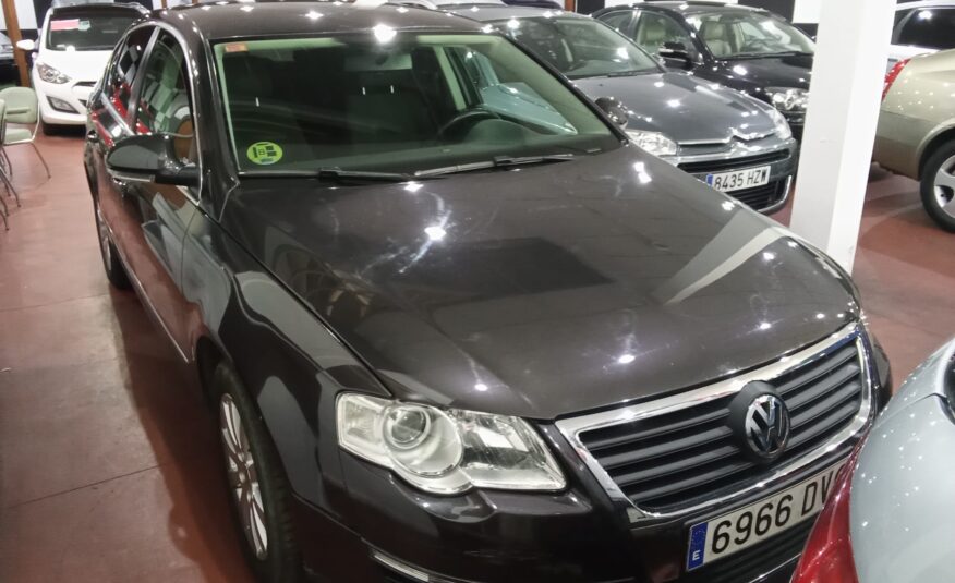 VOLKSWAGEN Passat 1.9 TDI 105cv ADVANCE