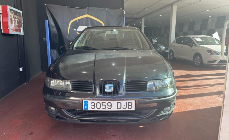 SEAT LEON 1.6i STELLA 100cv