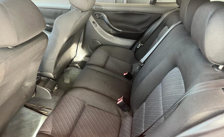 SEAT LEON 1.6i STELLA 100cv