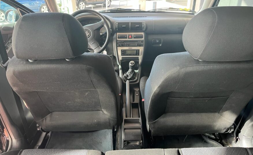 SEAT LEON 1.6i STELLA 100cv