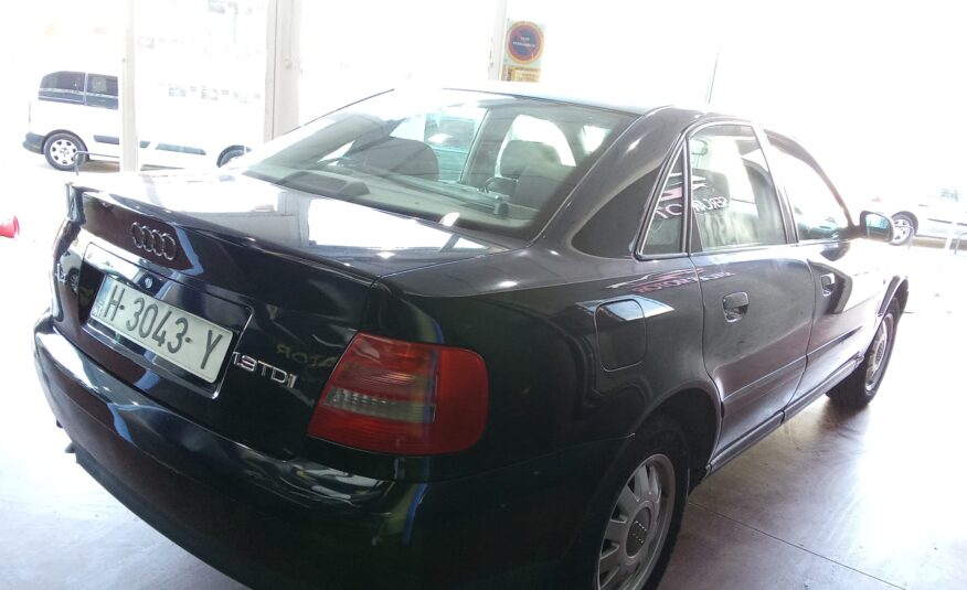 AUDI A4 1.9 TDI 110cv