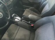 VOLKSWAGEN Golf 1.6i AUTO HIGHLINE 100cv
