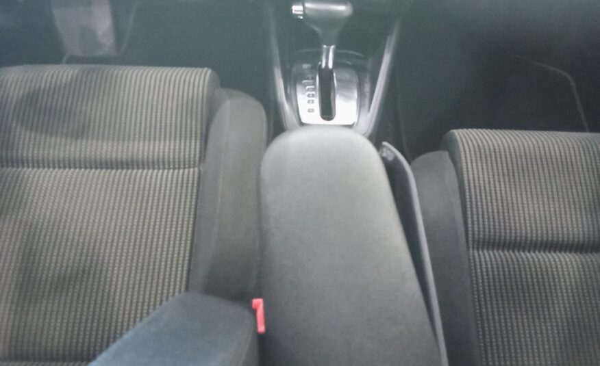 VOLKSWAGEN Golf 1.6i AUTO HIGHLINE 100cv