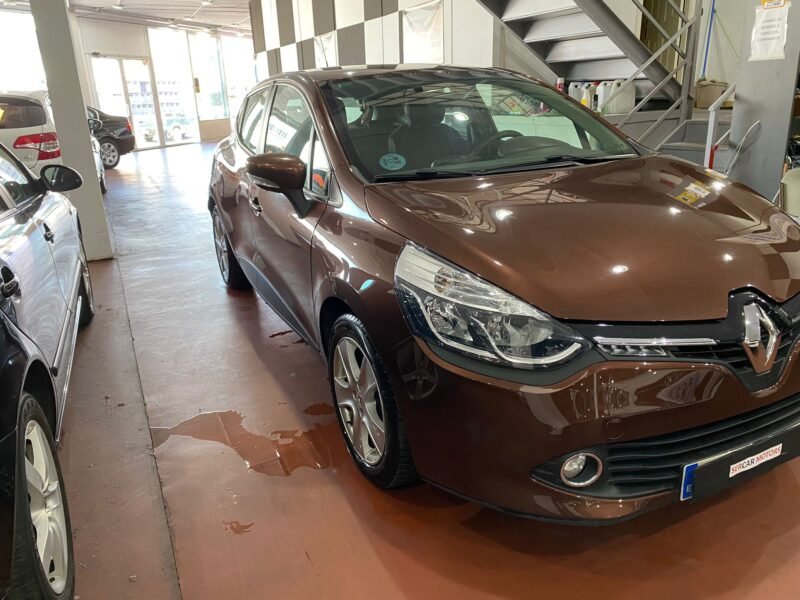 RENAULT Clio 1.2 EXPRESSIÓN 75cv