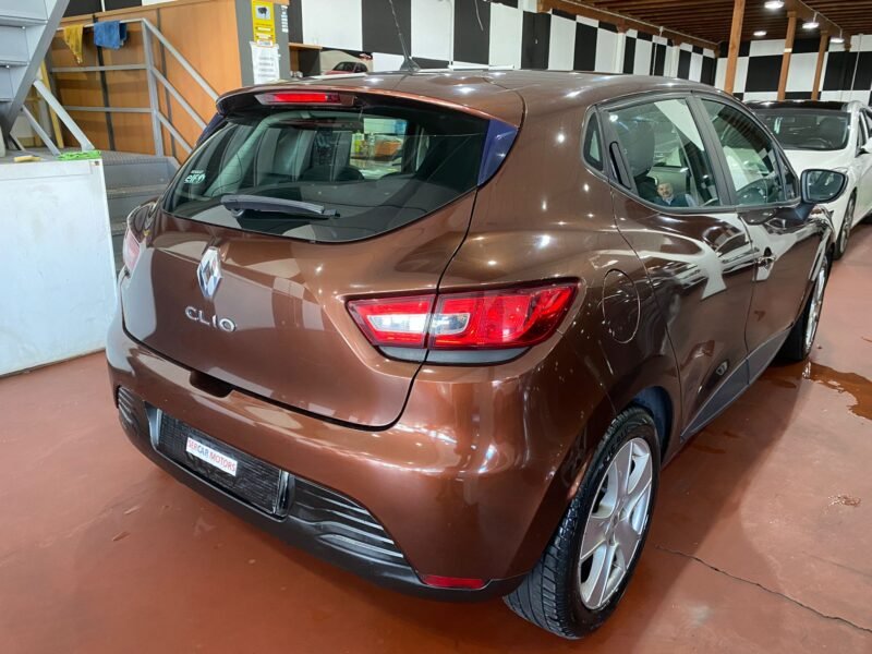 RENAULT Clio 1.2 EXPRESSIÓN 75cv