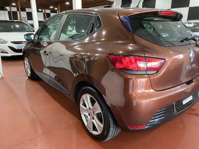 RENAULT Clio 1.2 EXPRESSIÓN 75cv