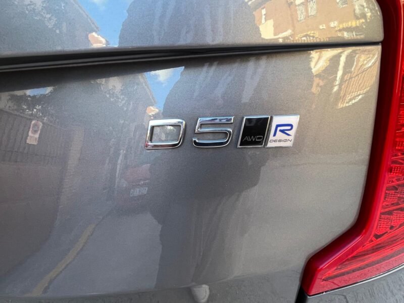 VOLVO xc 90 2.0 D5 R-Design AWD