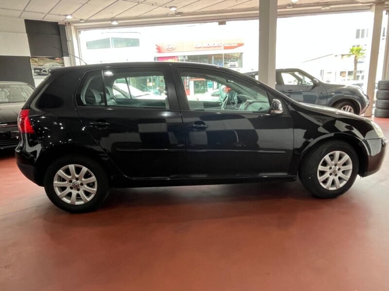 VOLKSWAGEN Golf 1.6i fsi highline 115cv