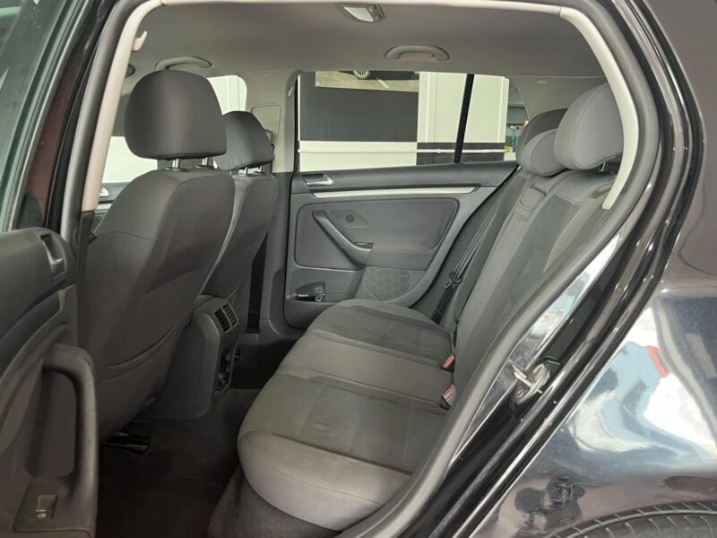 VOLKSWAGEN Golf 1.6i fsi highline 115cv