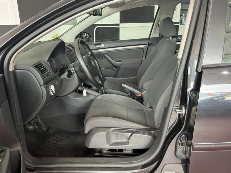 VOLKSWAGEN Golf 1.6i fsi highline 115cv