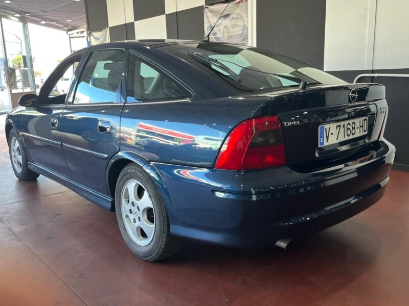 OPEL VECTRA 1.8i 115CV 16V ELEGANCE