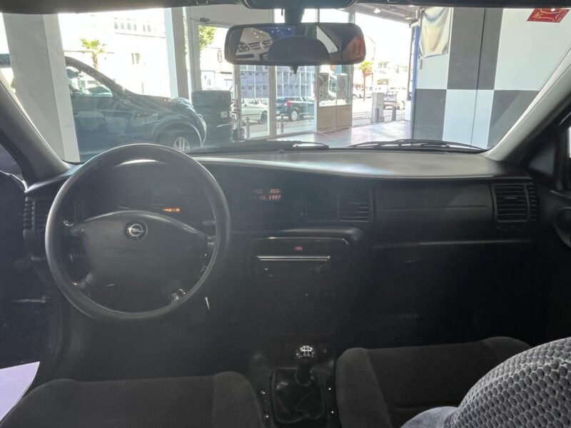 OPEL VECTRA 1.8i 115CV 16V ELEGANCE