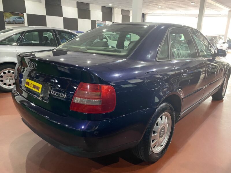 AUDI A4 1.9 TDI 110cv