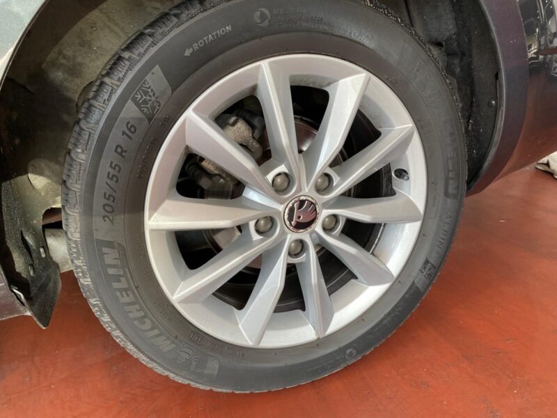 SKODA Octavia 1.6 TDI 105cv AMBITION