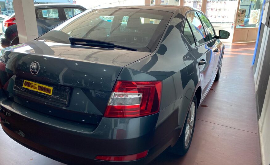 SKODA Octavia 1.6 TDI 105cv AMBITION