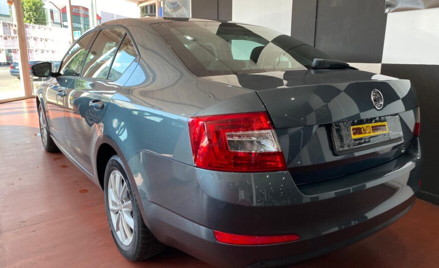 SKODA Octavia 1.6 TDI 105cv AMBITION