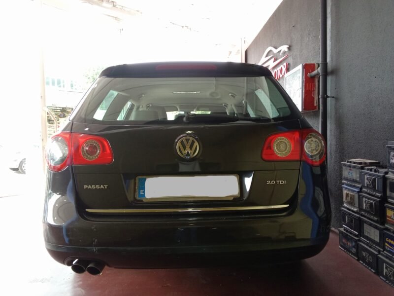 VOLKSWAGEN Passat 2.0 TDi 140cv FAMILIAR HIGLINE