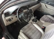 VOLKSWAGEN Passat 2.0 TDi 140cv FAMILIAR HIGLINE