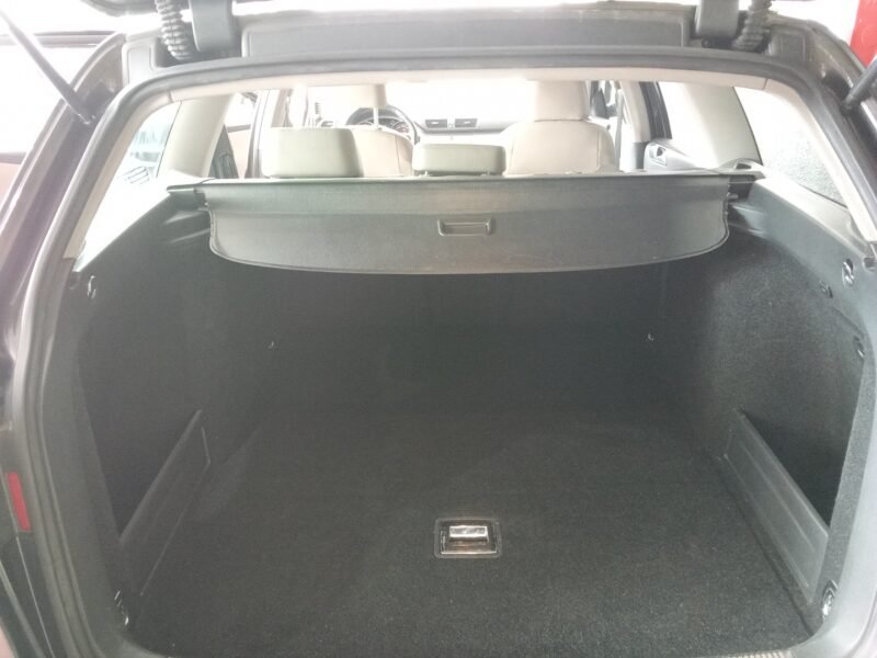 VOLKSWAGEN Passat 2.0 TDi 140cv FAMILIAR HIGLINE