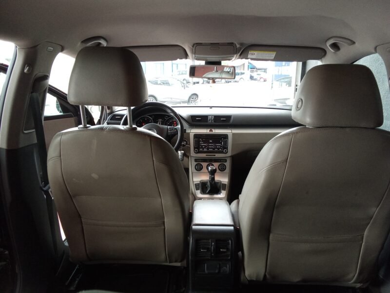 VOLKSWAGEN Passat 2.0 TDi 140cv FAMILIAR HIGLINE