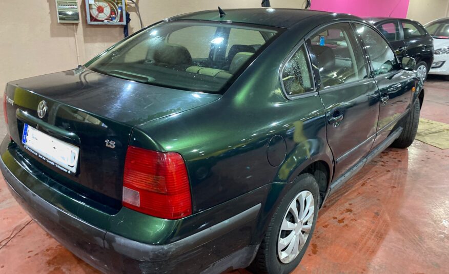 VOLKSWAGEN Passat 1.8i 125cv CONFORTLINE