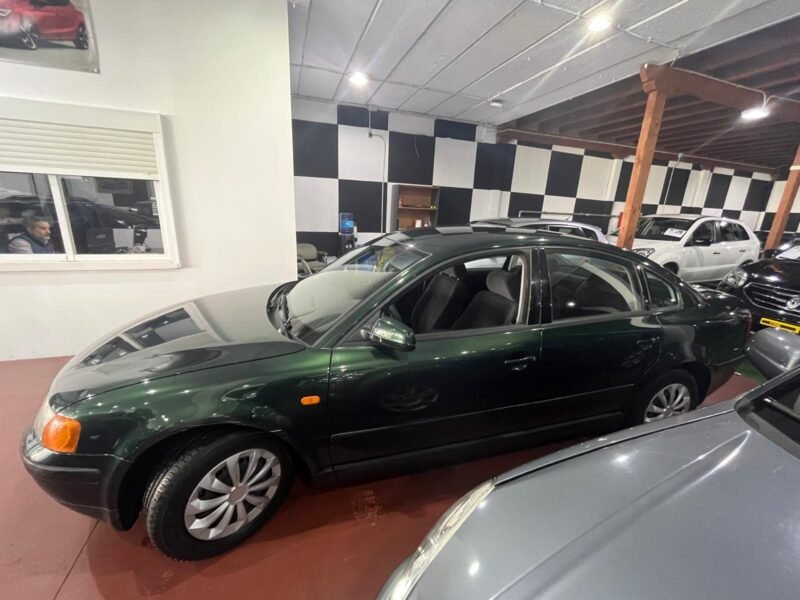 VOLKSWAGEN Passat 1.8i 125cv CONFORTLINE