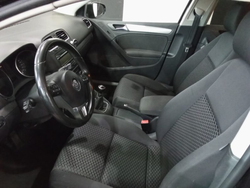 VOLKSWAGEN Golf VI 2.0 TDi