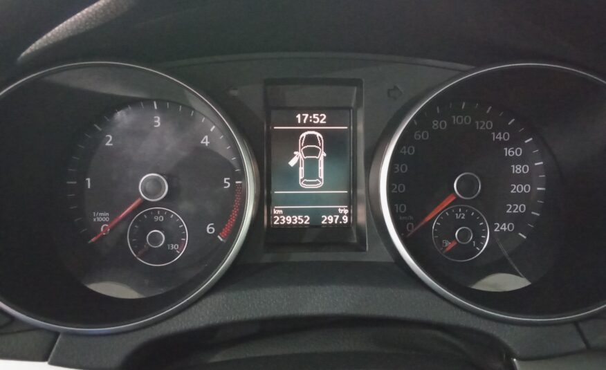 VOLKSWAGEN Golf VI 2.0 TDi