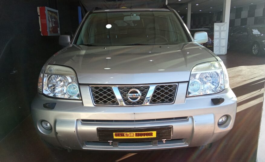 NISSAN XTRAIL 2.2 dci confort plus 4×4