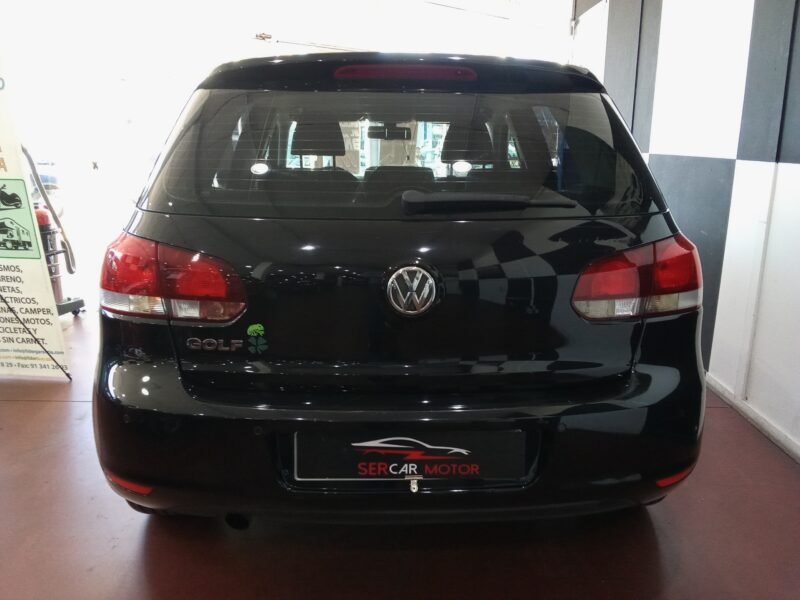 VOLKSWAGEN Golf VI 1,6 TDI SPORT
