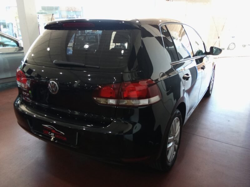 VOLKSWAGEN Golf VI 1,6 TDI SPORT