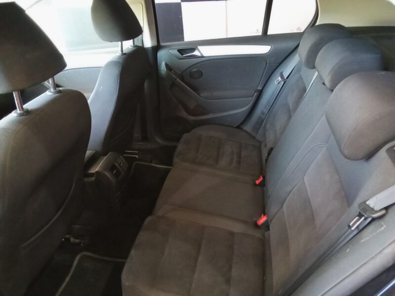 VOLKSWAGEN Golf VI 1,6 TDI SPORT