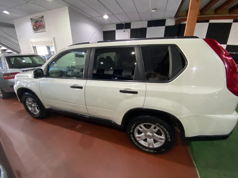 NISSAN x-trail 2.0D