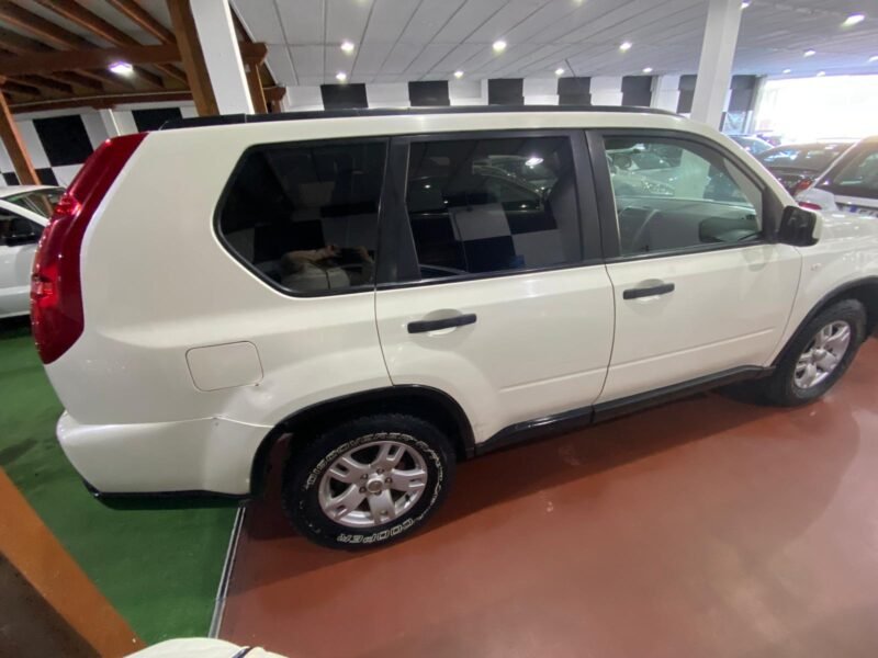 NISSAN x-trail 2.0D
