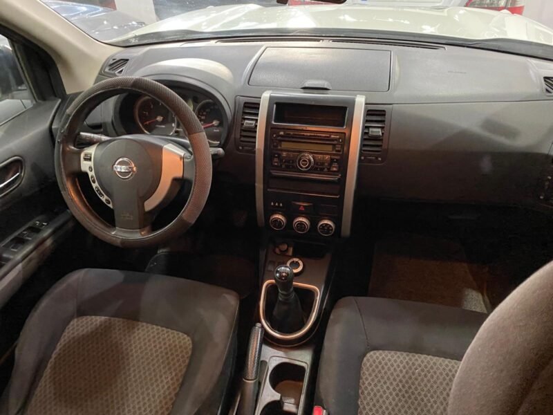 NISSAN x-trail 2.0D