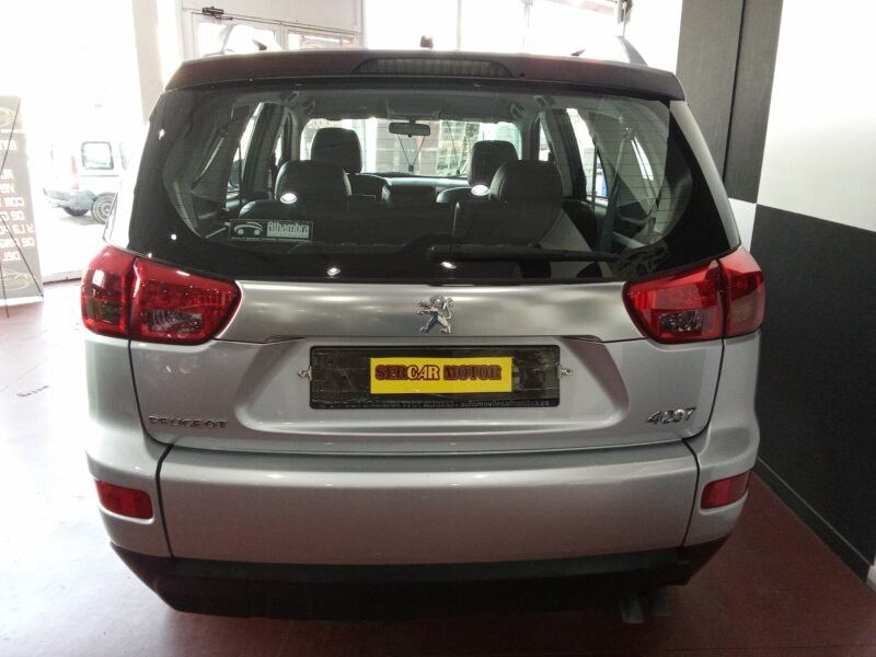PEUGEOT 4007 2.2 hdi 7 plazas 4×4 premium