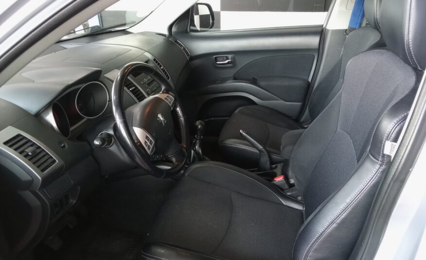 PEUGEOT 4007 2.2 hdi 7 plazas 4×4 premium