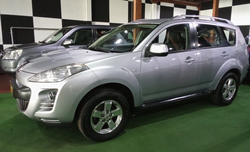 PEUGEOT 4007 2.2 hdi 7 plazas 4×4 premium