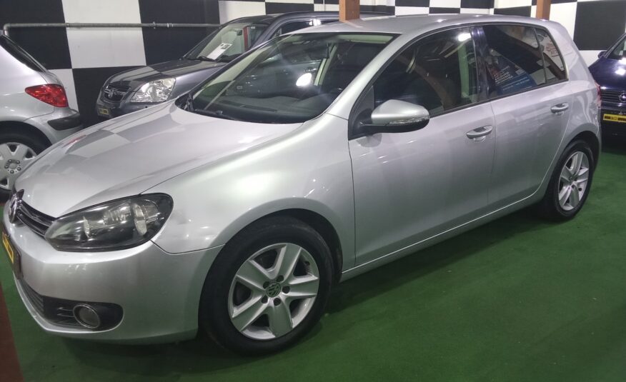 VOLKSWAGEN Golf VI 1.6 TDI 105CV CONFORLINE