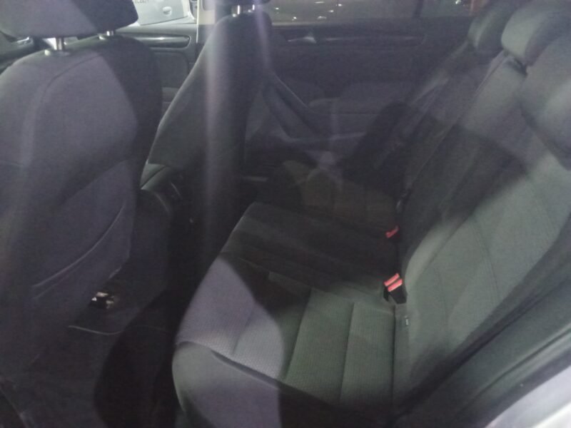 VOLKSWAGEN Golf VI 1.6 TDI 105CV CONFORLINE