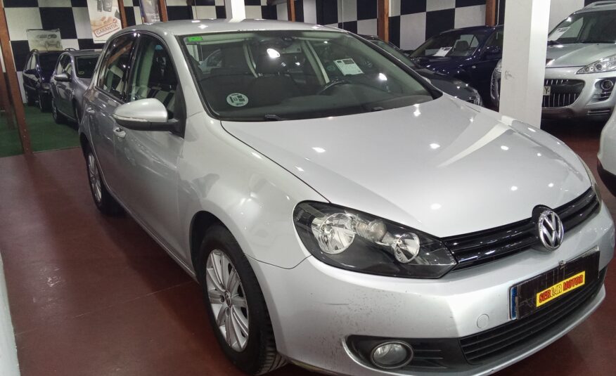 VOLKSWAGEN Golf VI 1.6 TDI 105CV ADVANCE