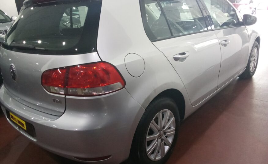 VOLKSWAGEN Golf VI 1.6 TDI 105CV ADVANCE