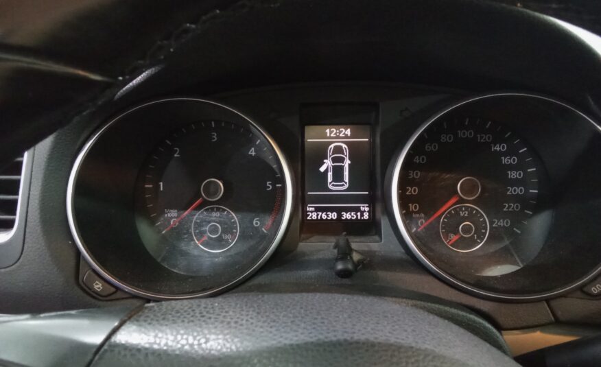 VOLKSWAGEN Golf VI 1.6 TDI 105CV ADVANCE