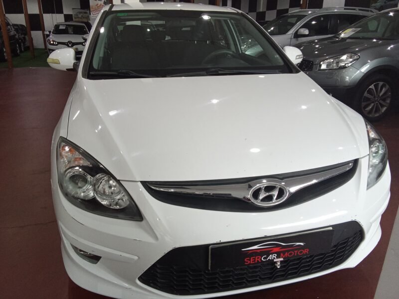 HYUNDAI i30 1.6 CDRI CONFORT
