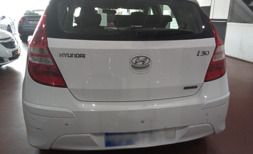 HYUNDAI i30 1.6 CDRI CONFORT