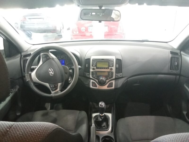 HYUNDAI i30 1.6 CDRI CONFORT
