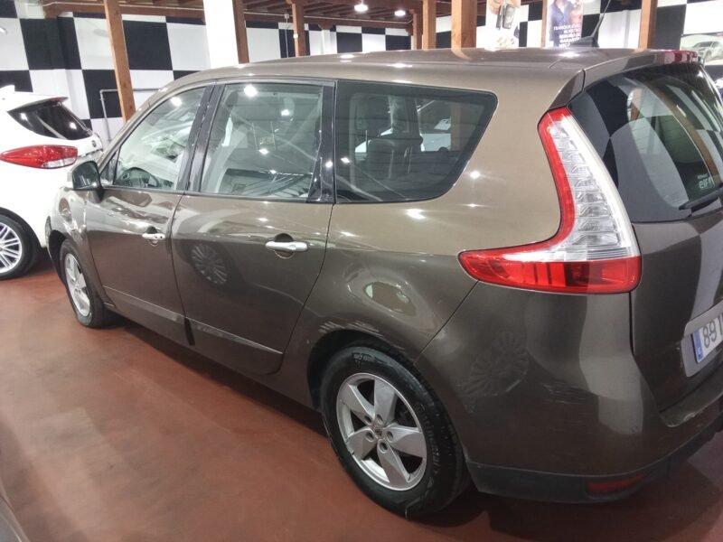 RENAULT grand scenic 1.6 dci dynamique 7 plazas
