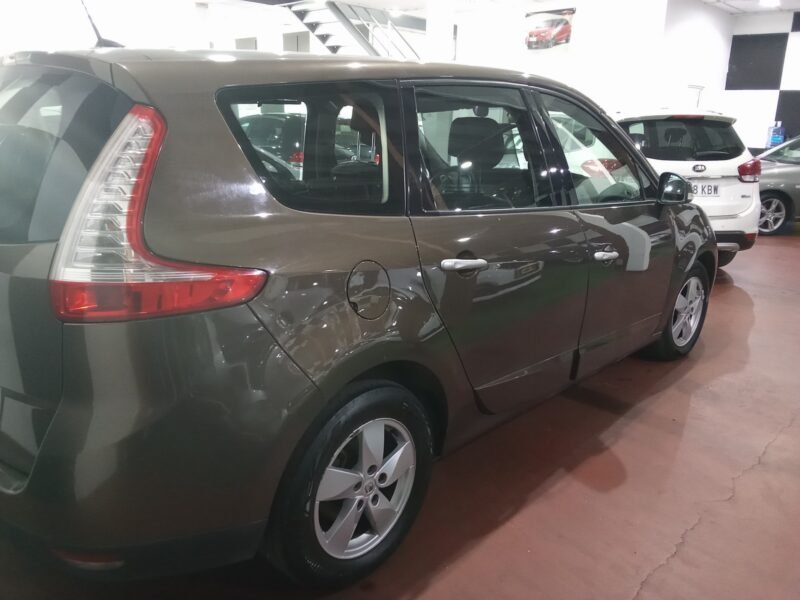 RENAULT grand scenic 1.6 dci dynamique 7 plazas