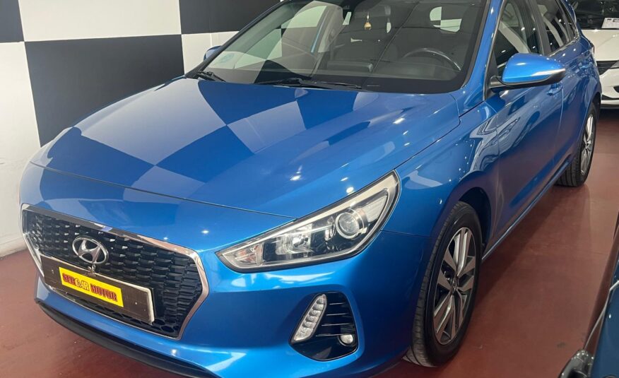 HYUNDAI i30 1.6 CRDi TECKNO