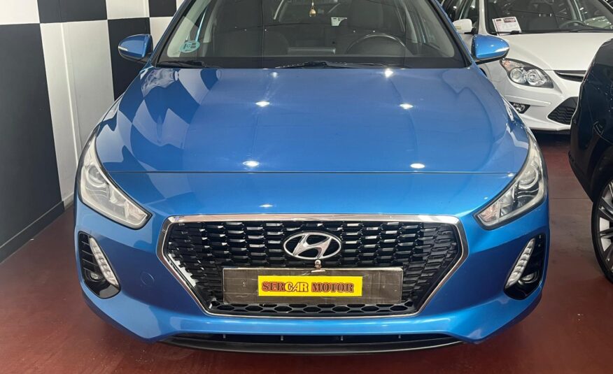 HYUNDAI i30 1.6 CRDi TECKNO